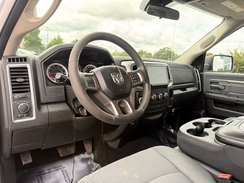 Used 2021 RAM 1500 Classic SLT AWD/4WD image 20