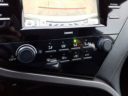 Used 2020 Toyota Camry LE w/ Convenience Package image 31