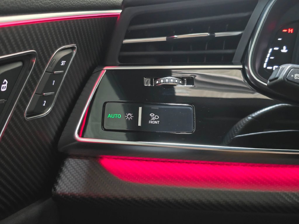 Used 2021 Audi RS Q8 w/ Black Optic Package AWD/4WD image 21