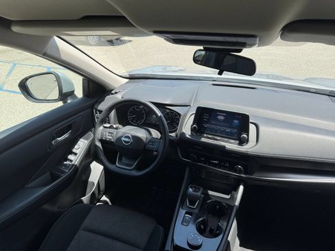 Used 2025 Nissan Rogue SV AWD/4WD image 35
