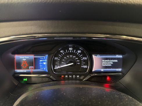 Used 2015 Lincoln Navigator 2WD image 18