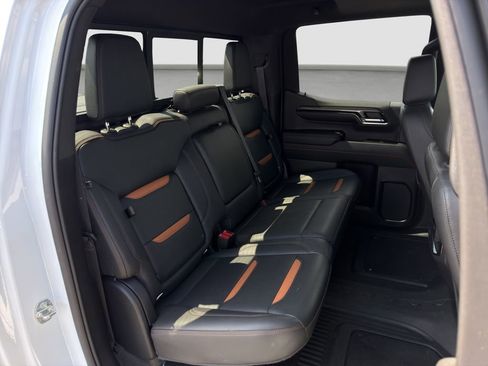 Used 2023 GMC Sierra 1500 AT4 w/ AT4 Premium Package AWD/4WD image 19