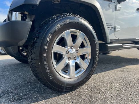 Used 2015 Jeep Wrangler Unlimited Sport w/ Quick Order Package 24S image 10