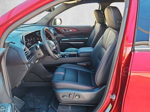 New 2027 Chevrolet Traverse RS w/ LPO, Floor Liner Package FWD image 4