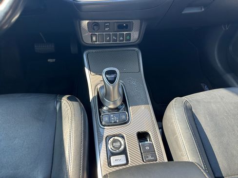 Used 2020 Mitsubishi Outlander GT image 16