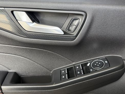 Used 2023 Ford Escape ST-Line FWD image 20