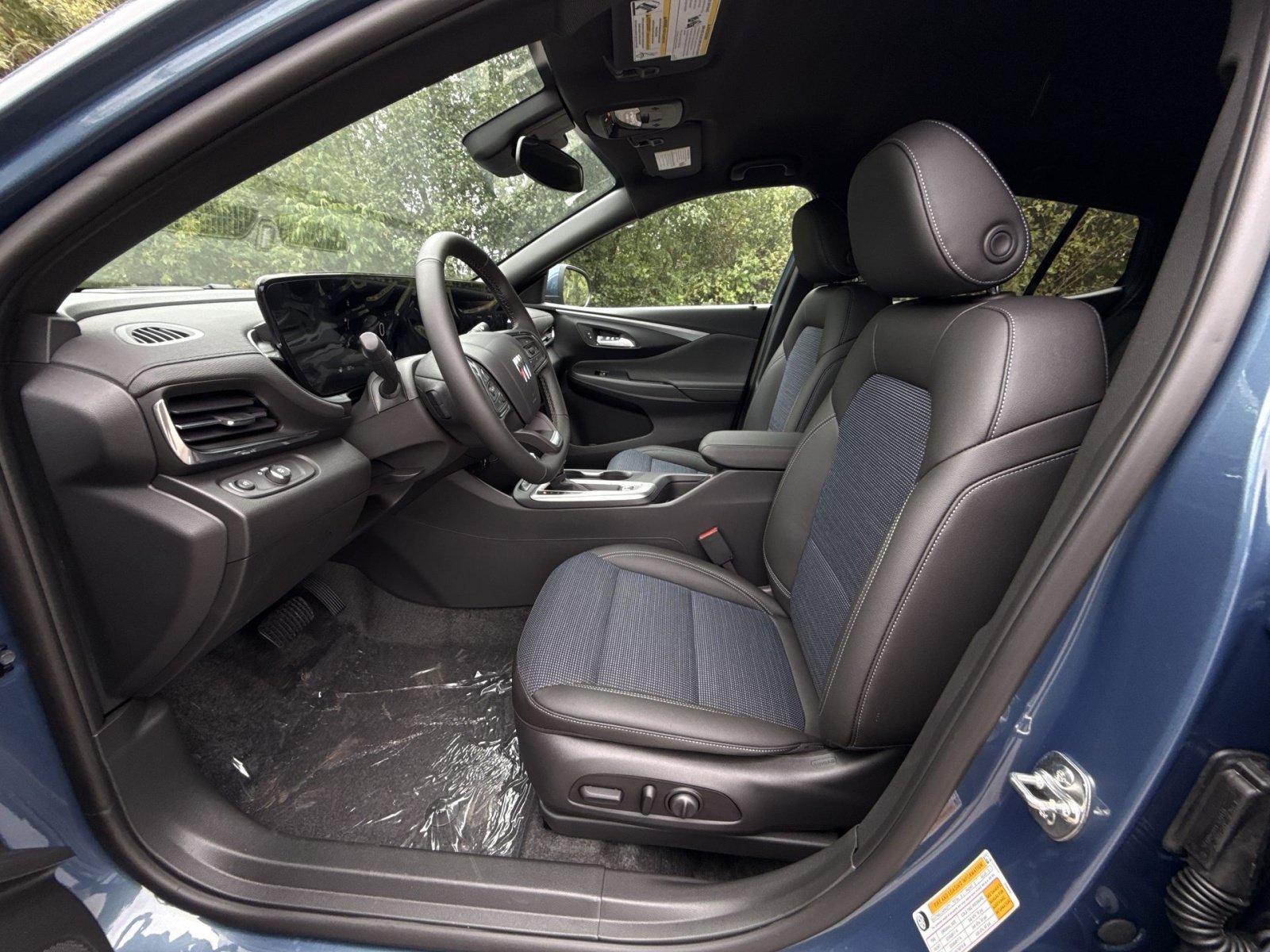 New 2026 Buick Envista Sport Touring w/ Convenience I Package FWD image 13