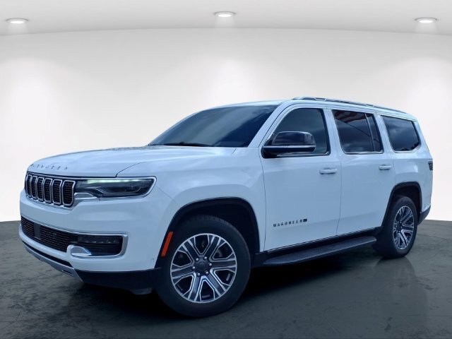 Used 2024 Jeep Wagoneer Series II w/ Flexible Seating Group RWD image 2