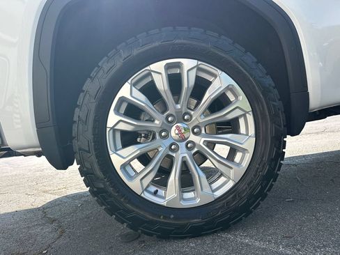Used 2026 GMC Sierra 1500 SLT w/ SLT Premium Plus Package AWD/4WD image 18