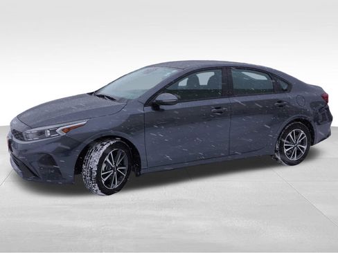 Certified 2022 Kia Forte LXS w/ LXS Technology Package image 11