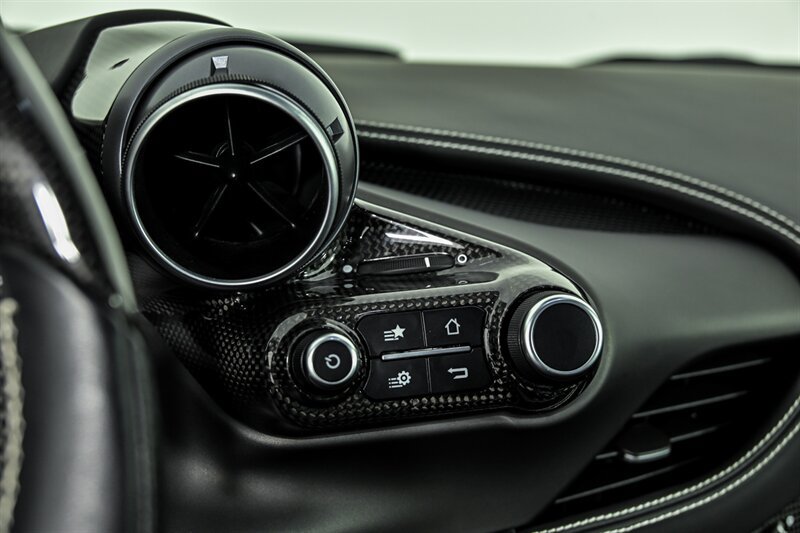 Used 2022 Ferrari F8 Tributo RWD image 45