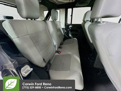 Used 2008 Jeep Wrangler Unlimited Sahara AWD/4WD image 23