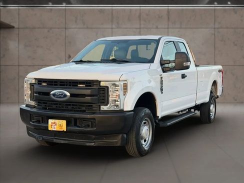 Used 2019 Ford F250 XL w/ Power Equipment Group image 4