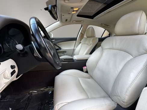 Used 2011 Lexus IS 250 RWD image 14