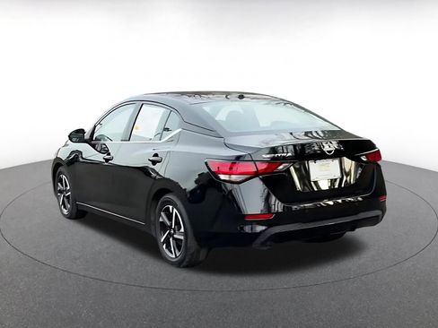 Used 2025 Nissan Sentra SV image 12