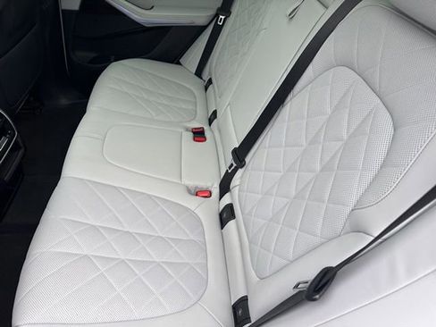 Certified 2023 BMW X5 xDrive40i w/ Executive Package image 19