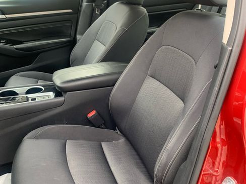 Used 2022 Nissan Altima 2.5 SV w/ SV Premium Package image 7