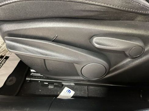 Used 2024 Jeep Compass Latitude image 12