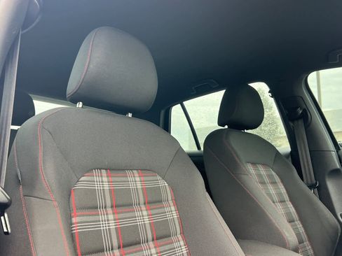 Used 2021 Volkswagen GTI S image 18