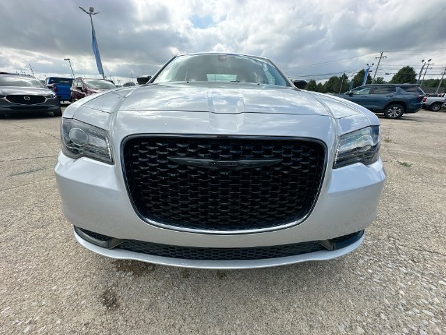 Used 2023 Chrysler 300 Touring w/ Sport Appearance Package RWD image 34