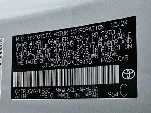 Used 2024 Toyota Prius LE FWD image 12