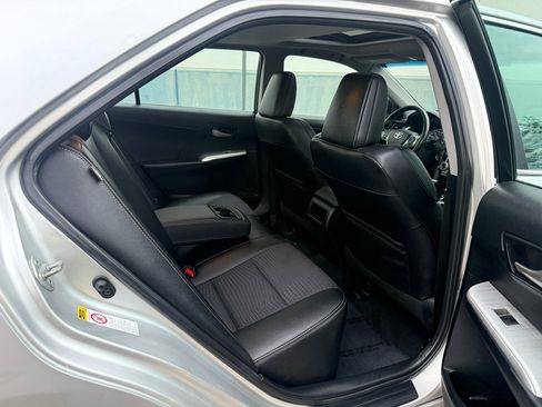 Used 2012 Toyota Camry SE image 19