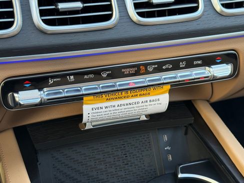 New 2026 Mercedes-Benz GLS 580 4MATIC image 21