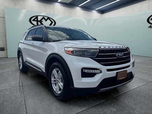Used 2020 Ford Explorer XLT w/ Equipment Group 202A RWD image 1