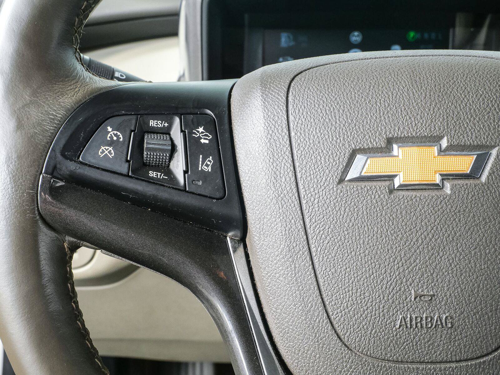 Used 2014 Chevrolet Volt Premium w/ Premium Trim Package FWD image 11
