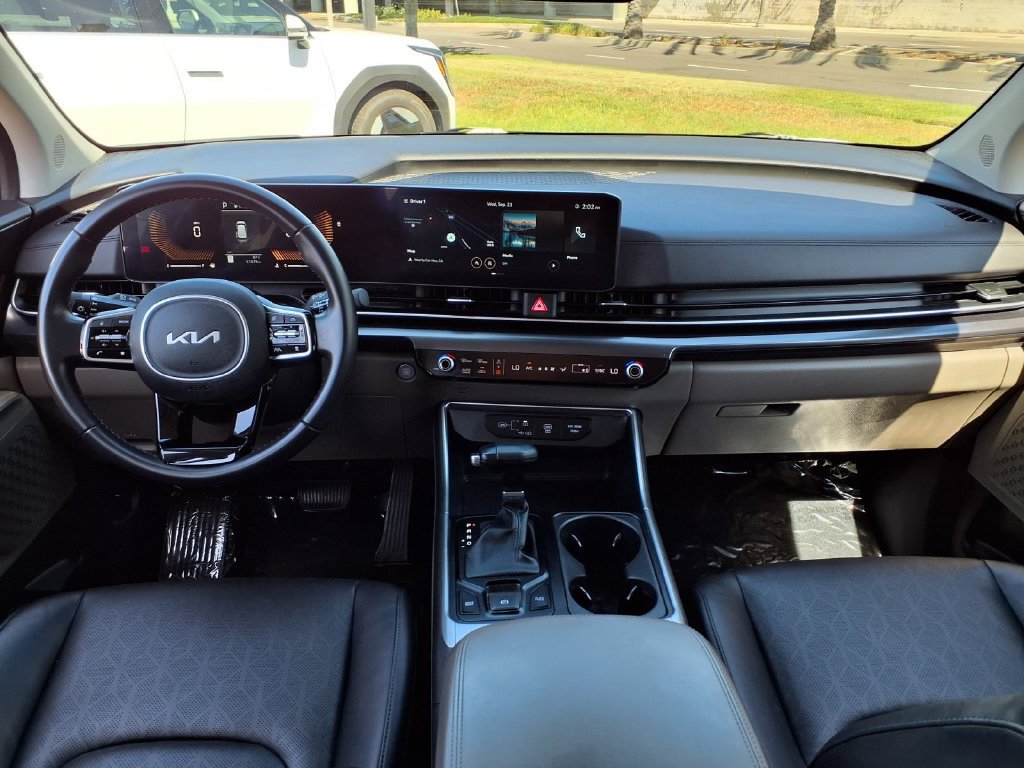 Certified 2025 Kia Carnival FWD image 15