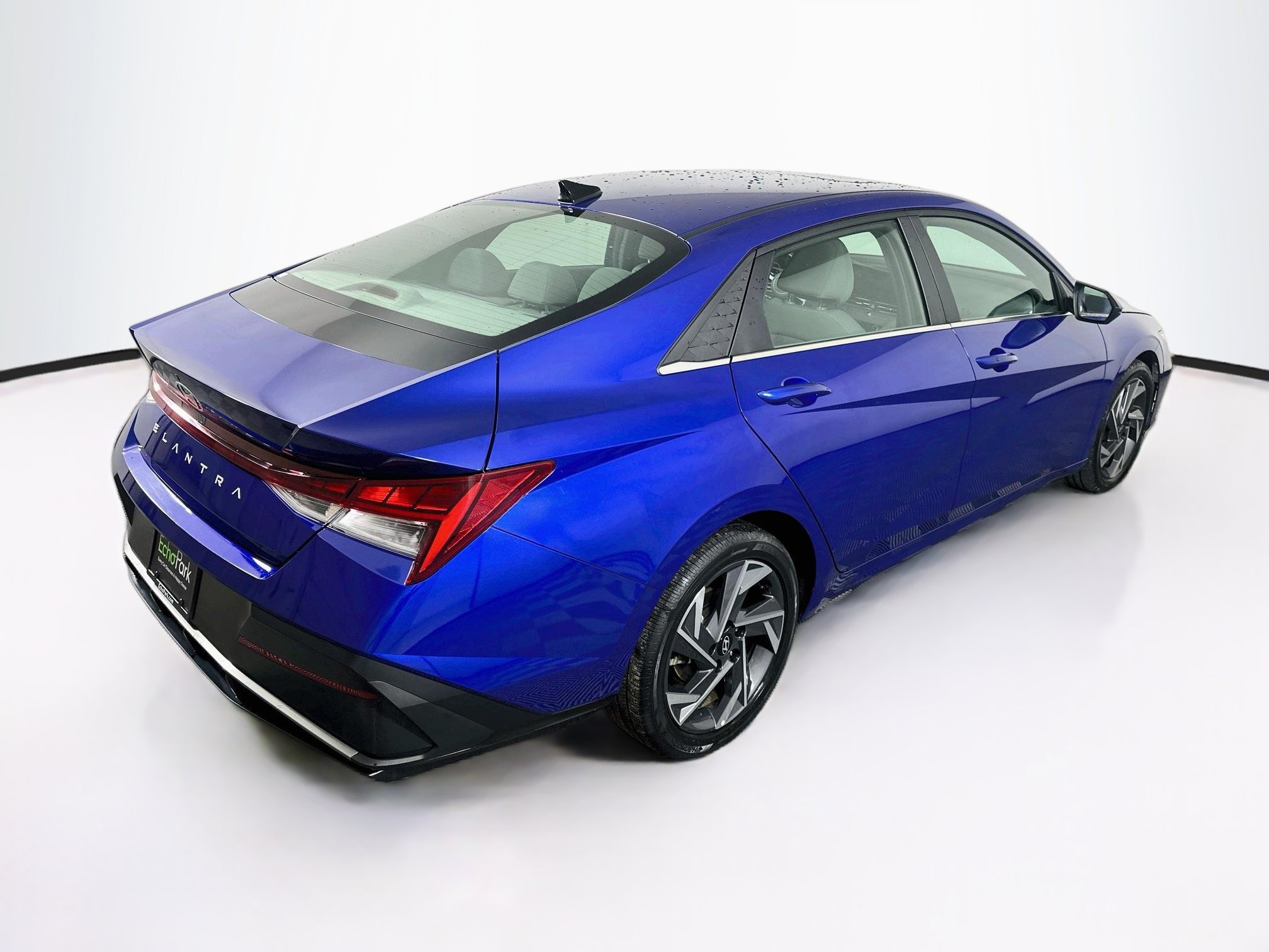 Used 2025 Hyundai Elantra SEL FWD image 9