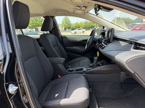 Used 2023 Toyota Corolla LE FWD image 24