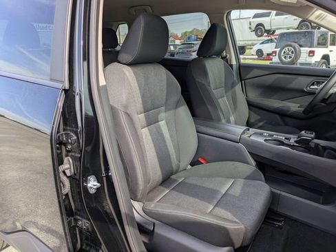 Used 2025 Nissan Rogue SV image 33