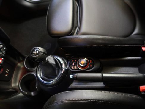 Used 2015 MINI Cooper S image 24