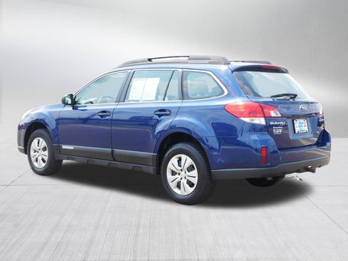 Used 2011 Subaru Outback 2.5i AWD/4WD image 5