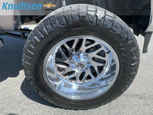 Used 2022 Ford F250 Lariat w/ Lariat Value Package AWD/4WD image 9