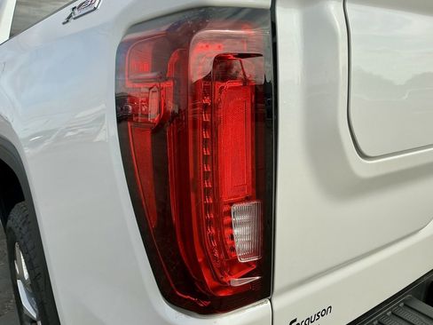 Used 2025 GMC Sierra 1500 SLT w/ SLT Premium Plus Package image 14