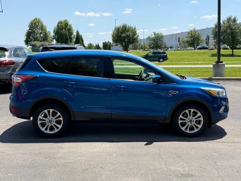 Used 2017 Ford Escape SE w/ SE Cold Weather Package FWD image 7