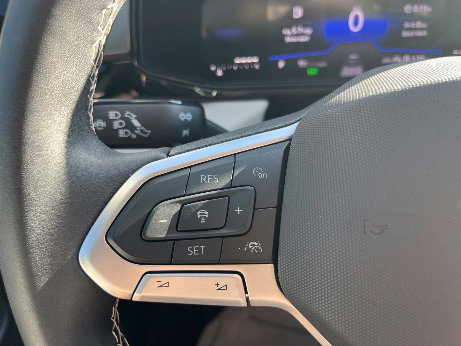 Certified 2025 Volkswagen Taos S FWD image 14