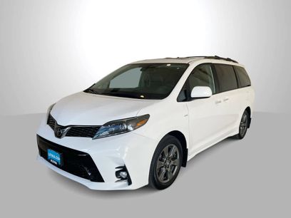 Used 2020 Toyota Sienna SE w/ SE Preferred Package