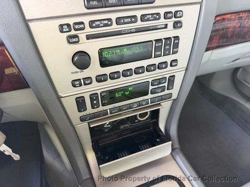 Used 2004 Lincoln LS RWD image 50