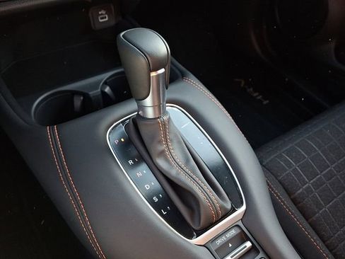 Certified 2025 Honda HR-V Sport image 13