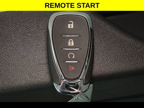 Certified 2025 Chevrolet Trax LT FWD image 4