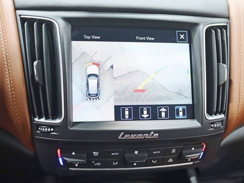 Used 2020 Maserati Levante GranSport image 19