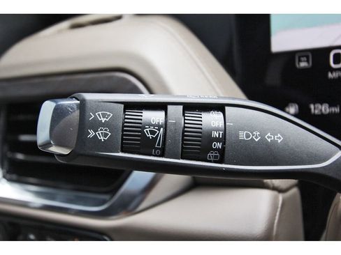 Used 2025 GMC Yukon XL Denali w/ Sun & Power Step Package image 18