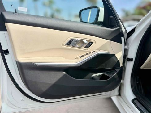 Used 2020 BMW 330i xDrive Sedan w/ Driving Assistance Package AWD/4WD image 17