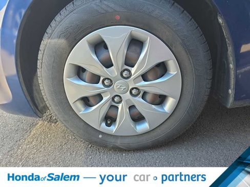 Used 2017 Hyundai Accent SE FWD image 8