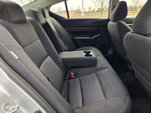 Used 2023 Nissan Altima 2.5 SV image 9