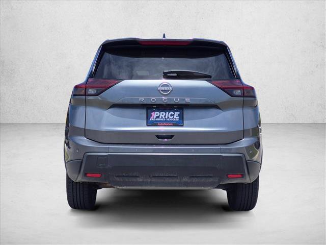 Used 2025 Nissan Rogue SV FWD image 7