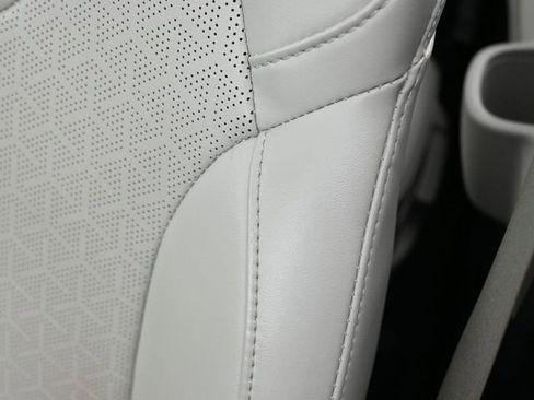 Used 2022 Kia Sorento SX image 12